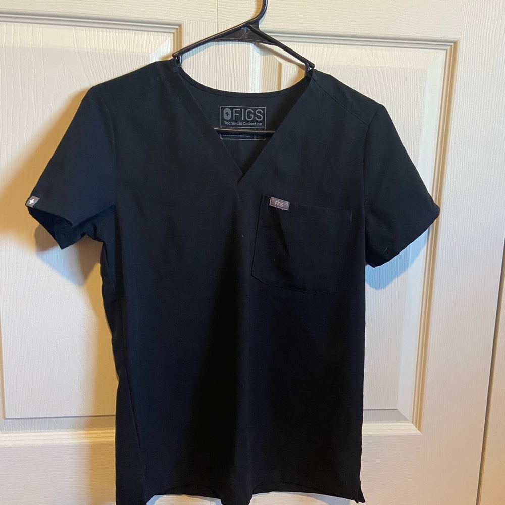 Black Figs One Pocket Top